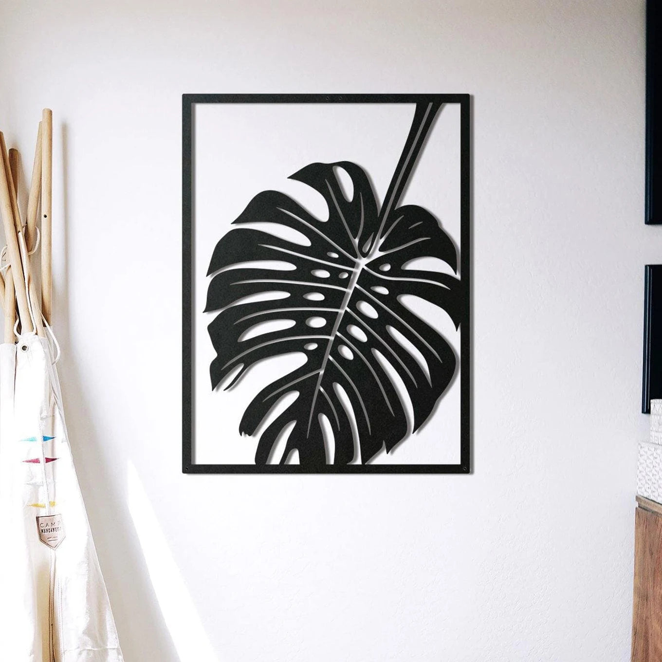 Monstera Leaf Silhouette Black Metal Wall Art 3D Sculptured Iron Craft Wall Decoration For Living Room Dining Room Creative Home Decor