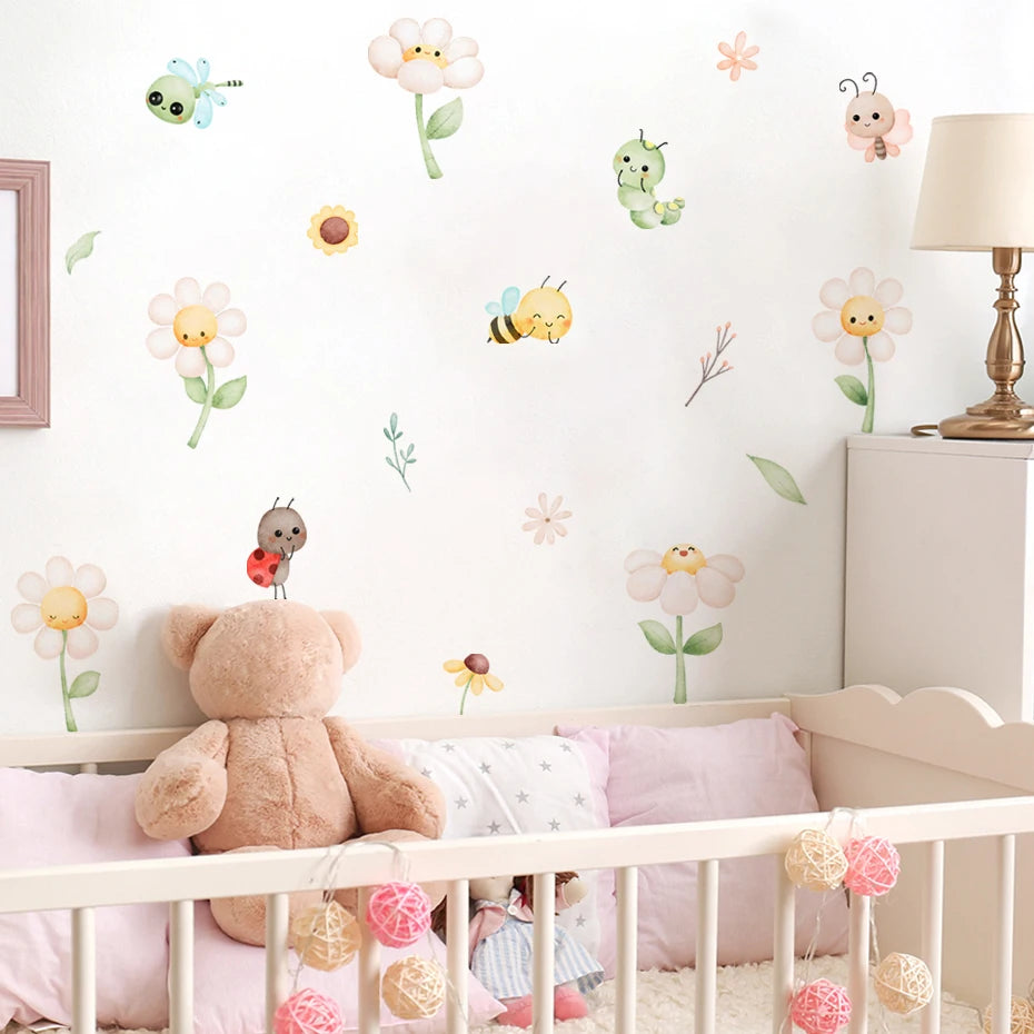 Cute Bee & Daisy Flower Wall Decal – Soft Watercolor Cartoon Wall Stickers for Nursery, Kids’ Room or Kindergarten Decor