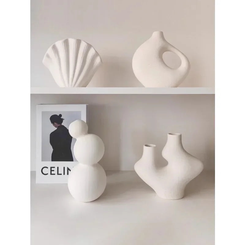 Modern Abstract Sculptural Ceramic Vase – Minimalist Neutral‑Tone Decor Accents for Contemporary Home Styling and Interior Displays