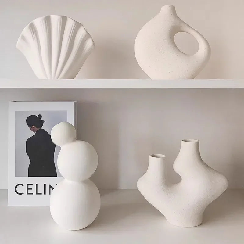 Modern Abstract Sculptural Ceramic Vase – Minimalist Neutral‑Tone Decor Accents for Contemporary Home Styling and Interior Displays