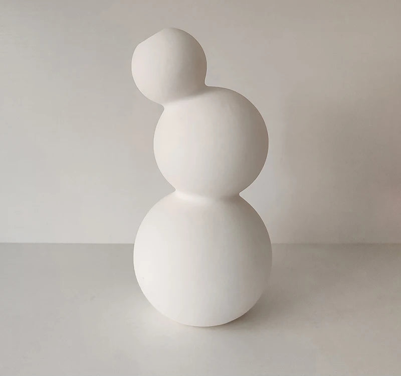 Modern Abstract Sculptural Ceramic Vase – Minimalist Neutral‑Tone Decor Accents for Contemporary Home Styling and Interior Displays