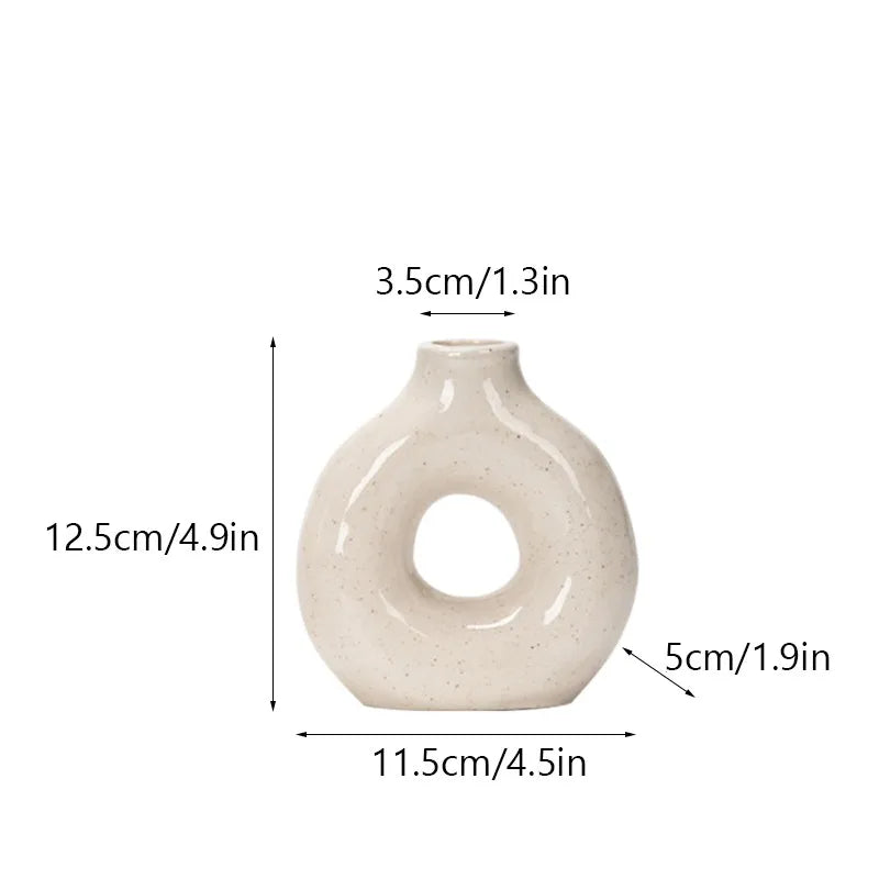 Modern Abstract Sculptural Loop Vases – Minimalist Hollow‑Circle Ceramic Décor Pieces with Glossy Finish for Contemporary Neutral Home Styling