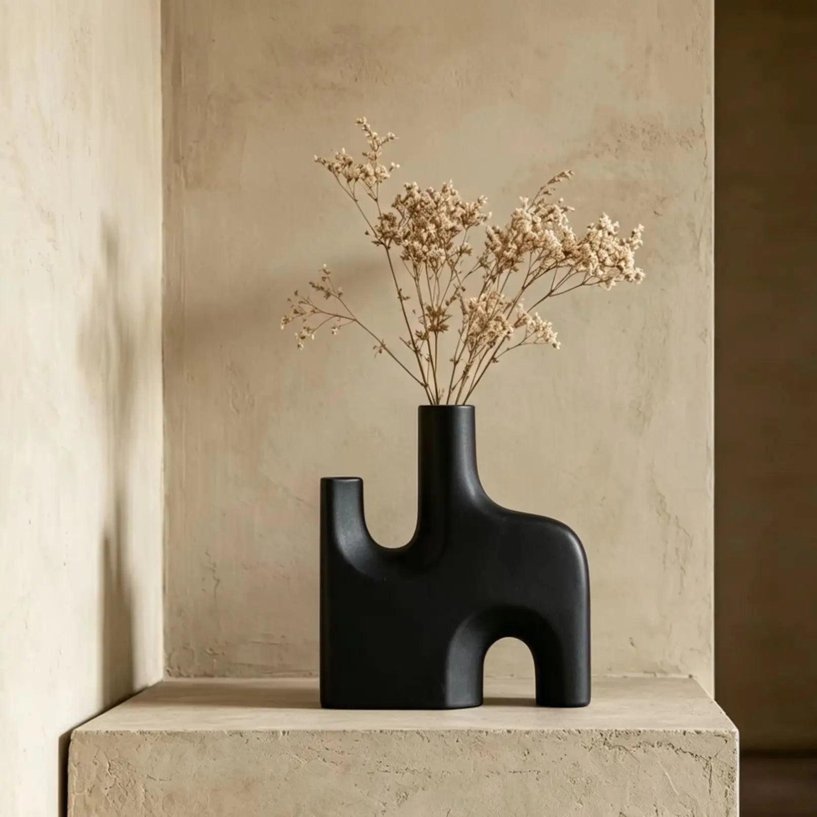 Modern Sculptural Arch-Form Vase – Abstract Geometric Decorative Vase for Minimalist Sideboard, Console and Contemporary Home Décor