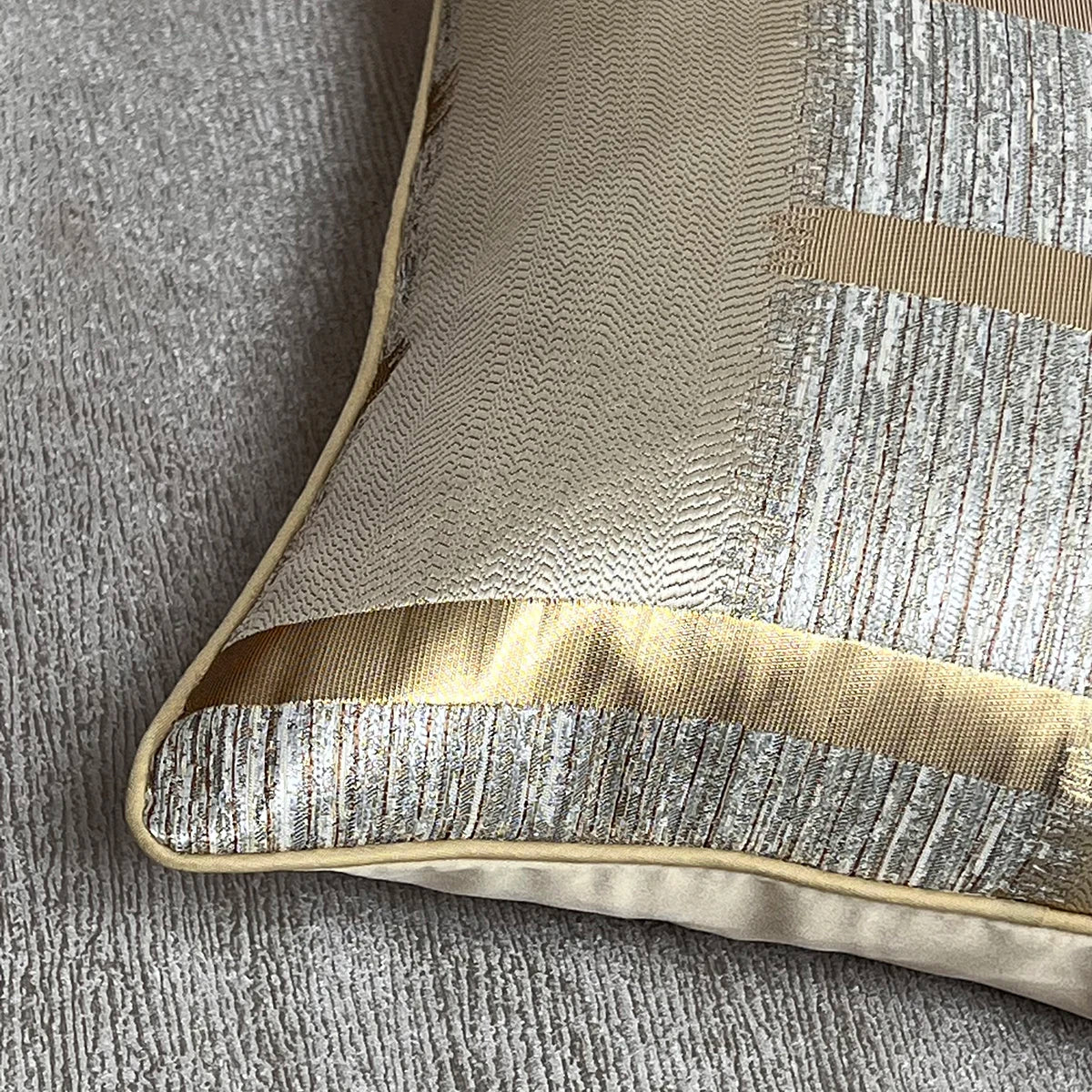 Shiny Golden Silver Stripe Jacquard Cushion Cushion Covers 45x45cm Pillow Cases Square Cover For Sofa Throw Cushions Light Luxury Nordic Home Decor