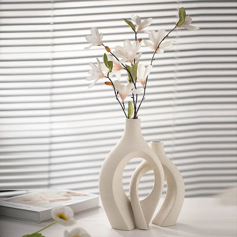 Ceramic Snuggle Vase For Creative Floral Decoration Modern Art Sculpture For Living Room Coffee Tabletop Ornament For Nordic Home Decoration